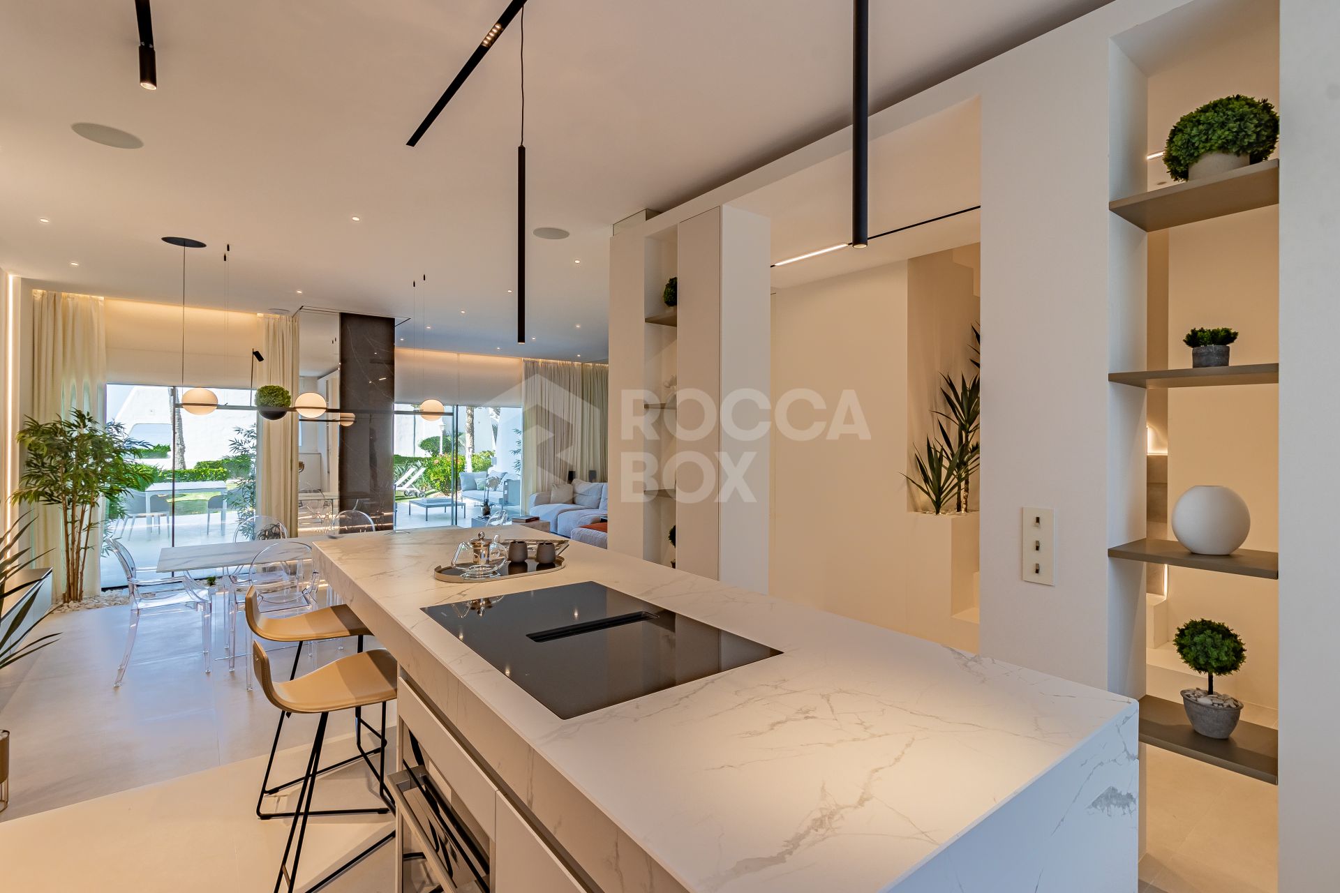 Beachfront Townhouse with Sea views, Marbella Golden Mile