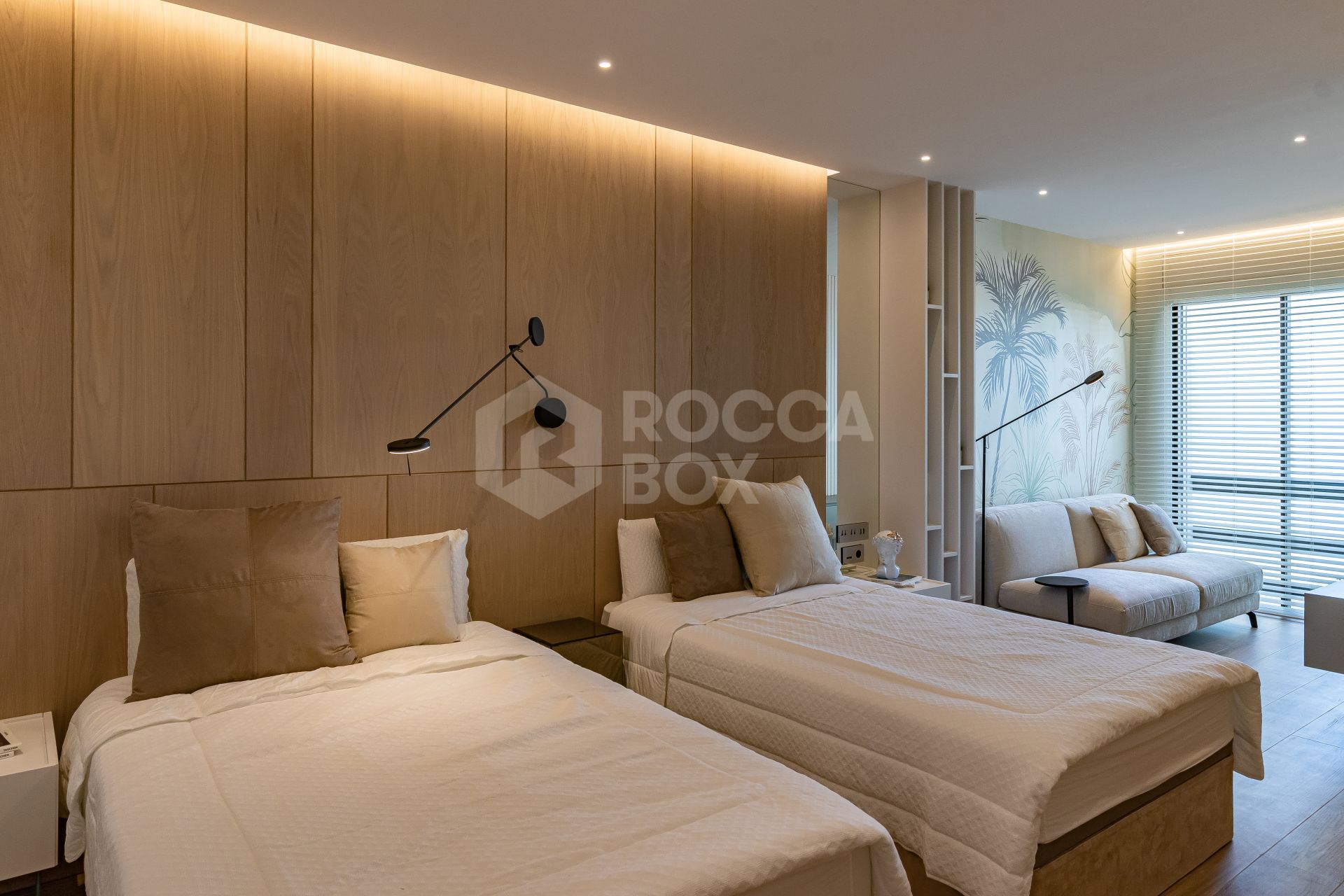 Beachfront Townhouse with Sea views, Marbella Golden Mile