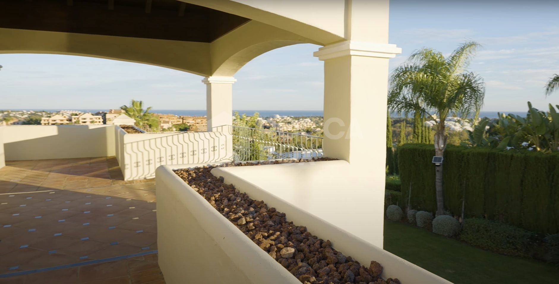 Villa Haveli - Traditional Villa with Sea Views in Fantastic Location