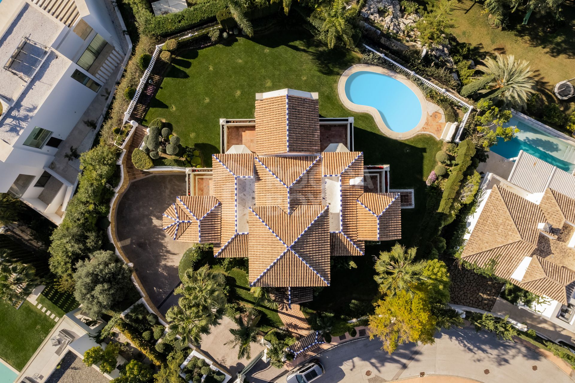 Villa Haveli - Traditional Villa with Sea Views in Fantastic Location