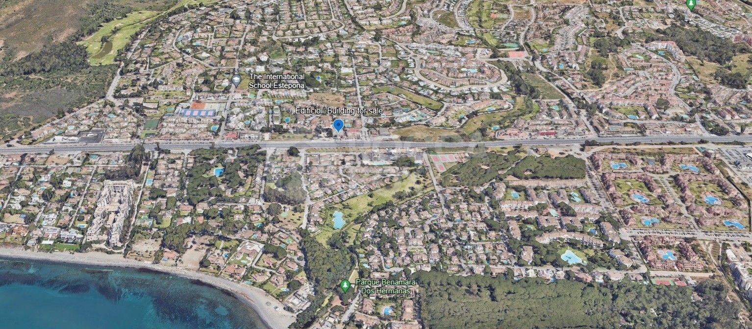 Commercial building for sale in Estepona with guaranteed return