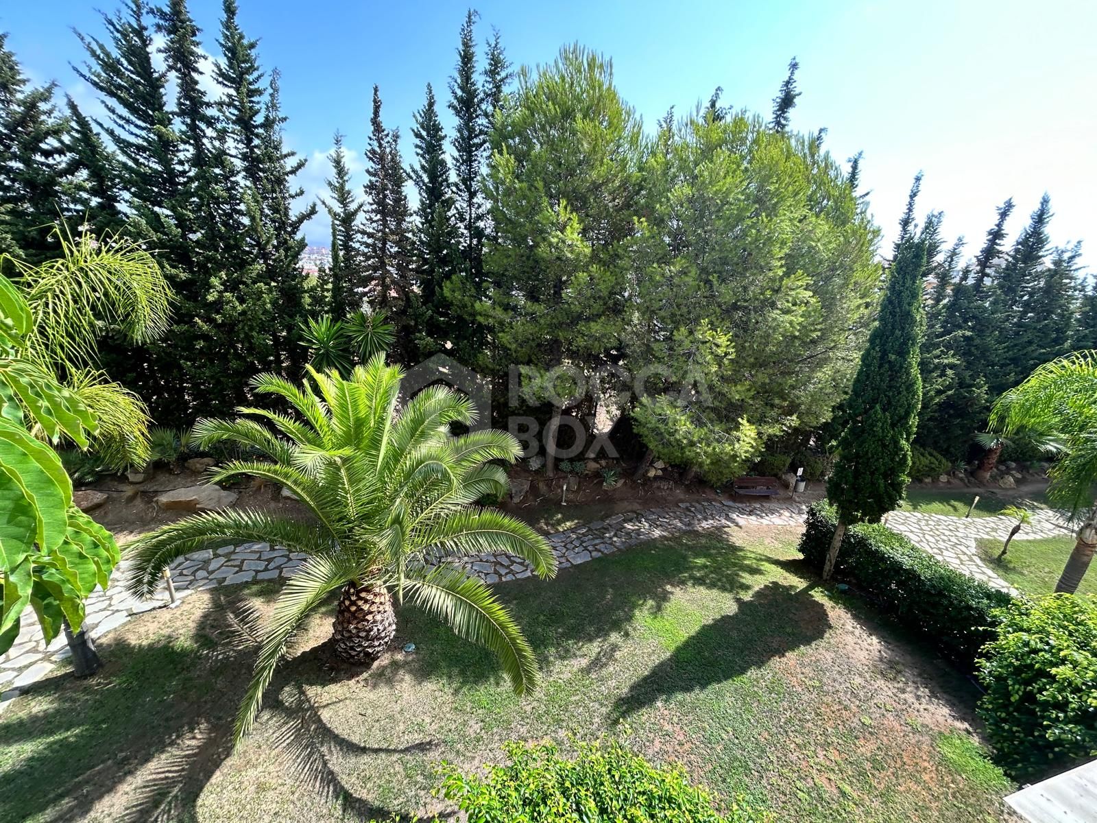 EXCLUSIVE - Three bedroom apartment for sale in the popular Sethome community in Estepona Town.