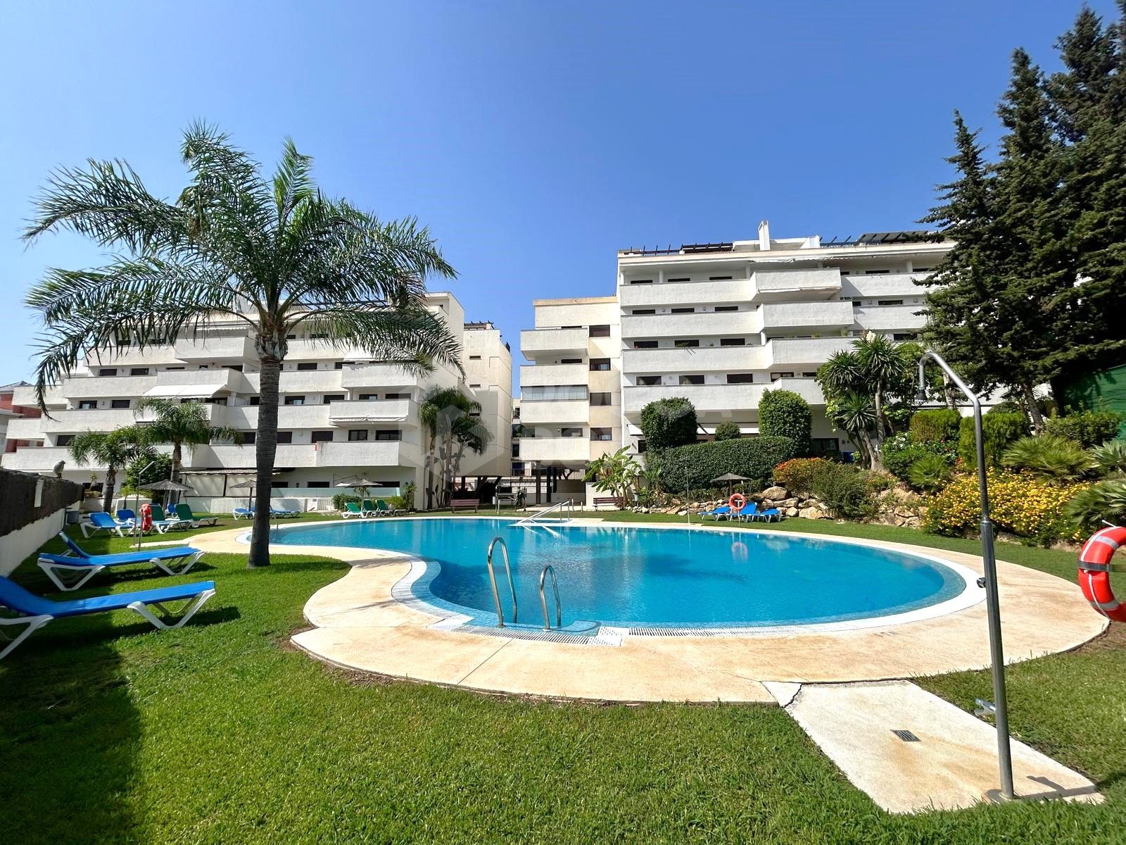 EXCLUSIVE - Three bedroom apartment for sale in the popular Sethome community in Estepona Town.