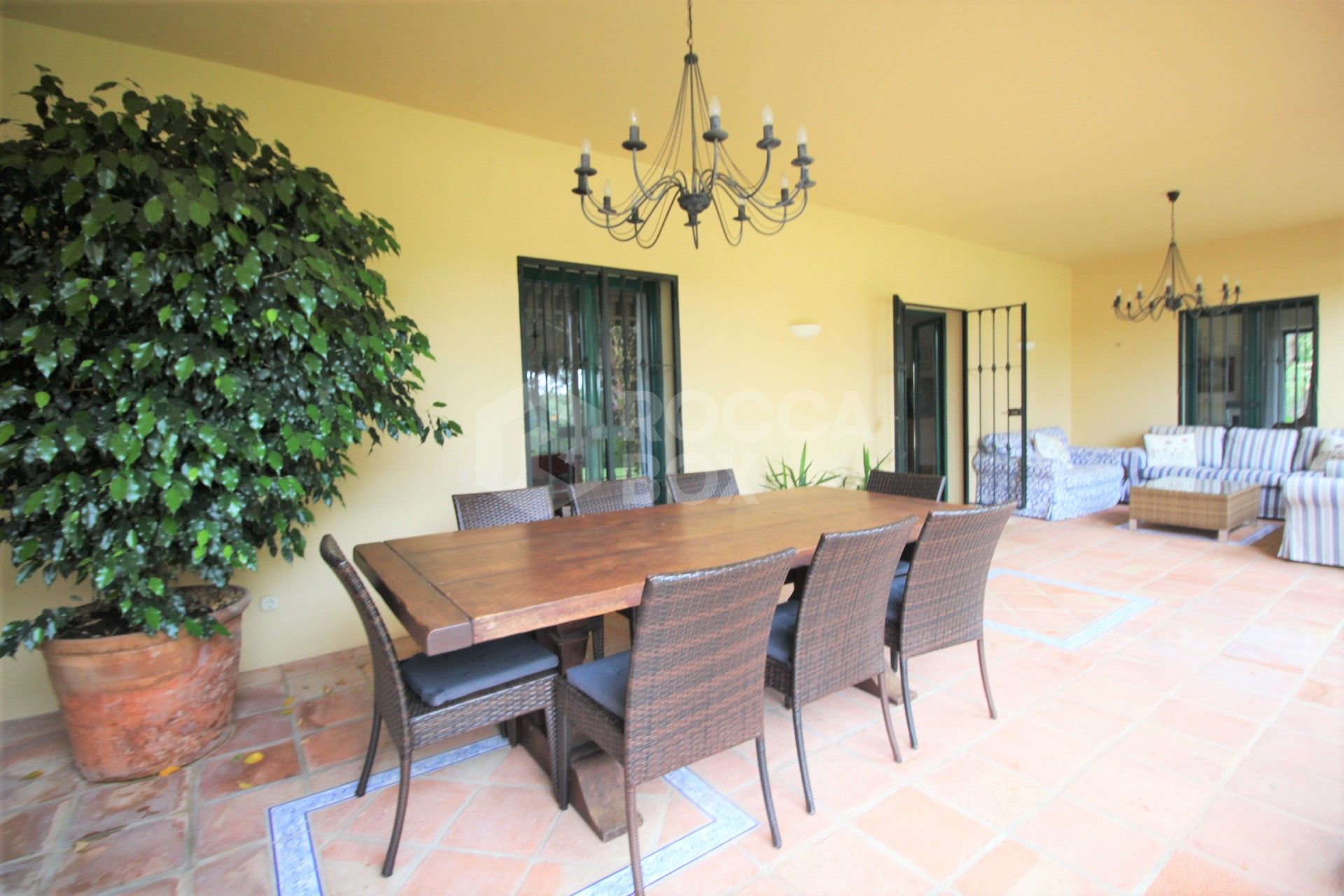 Beautiful detached villa, with many traditional Spanish features located in the prestigious development of Sotogrande.