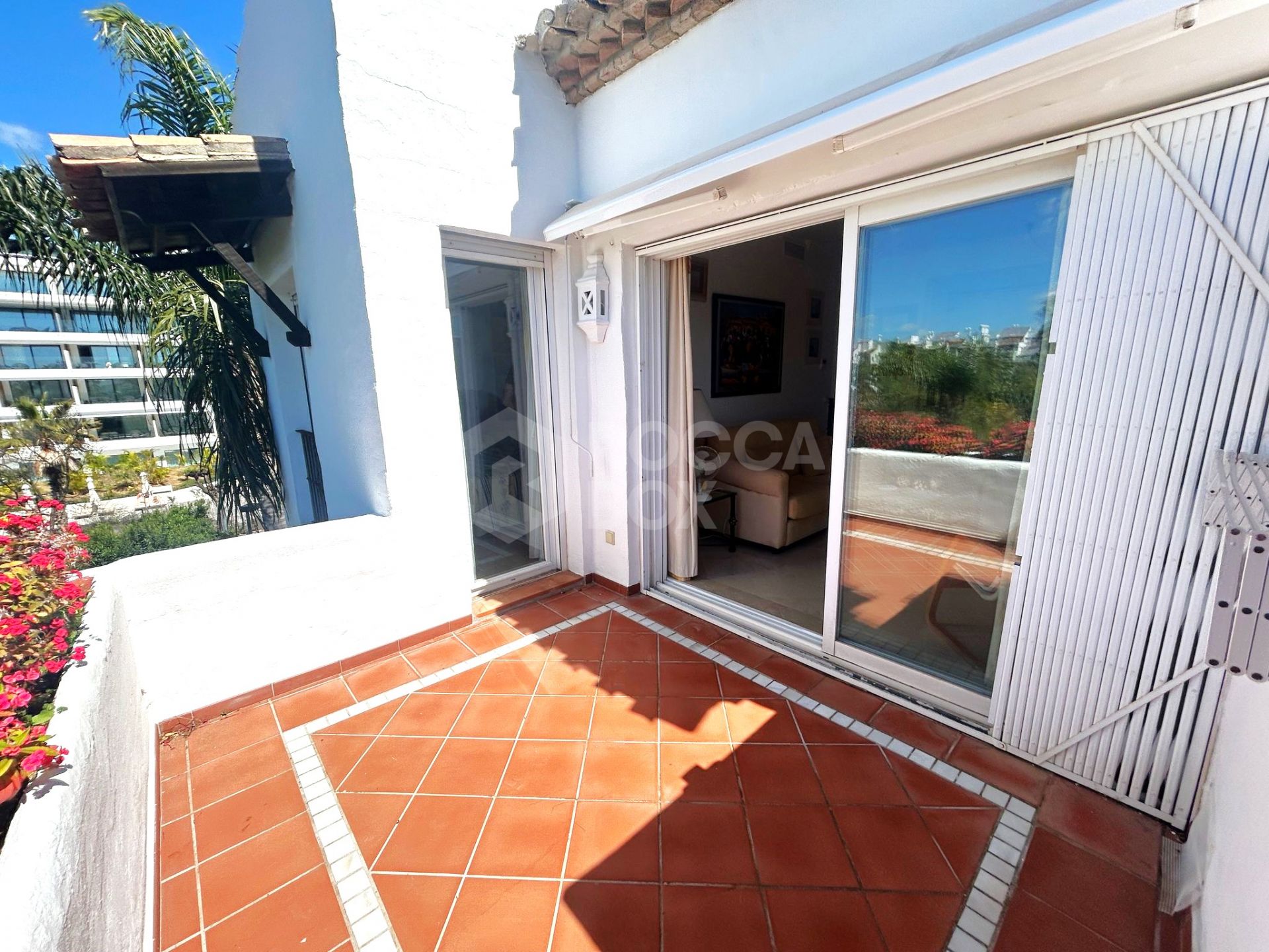 Spacious and bright one bedroom apartment for sale in Costalita, Estepona