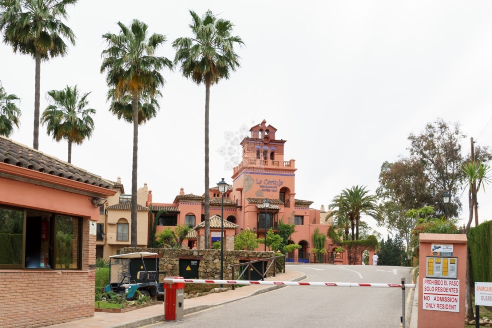 Penthouse w New Golden Mile, Estepona