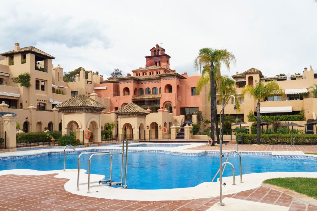 Penthouse in New Golden Mile, Estepona
