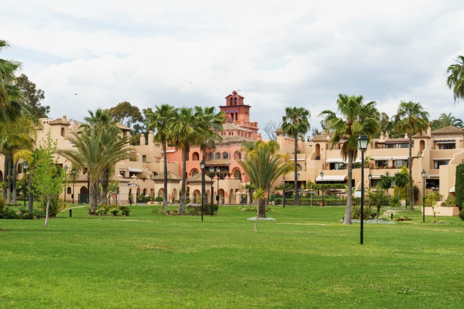 Penthouse w New Golden Mile, Estepona