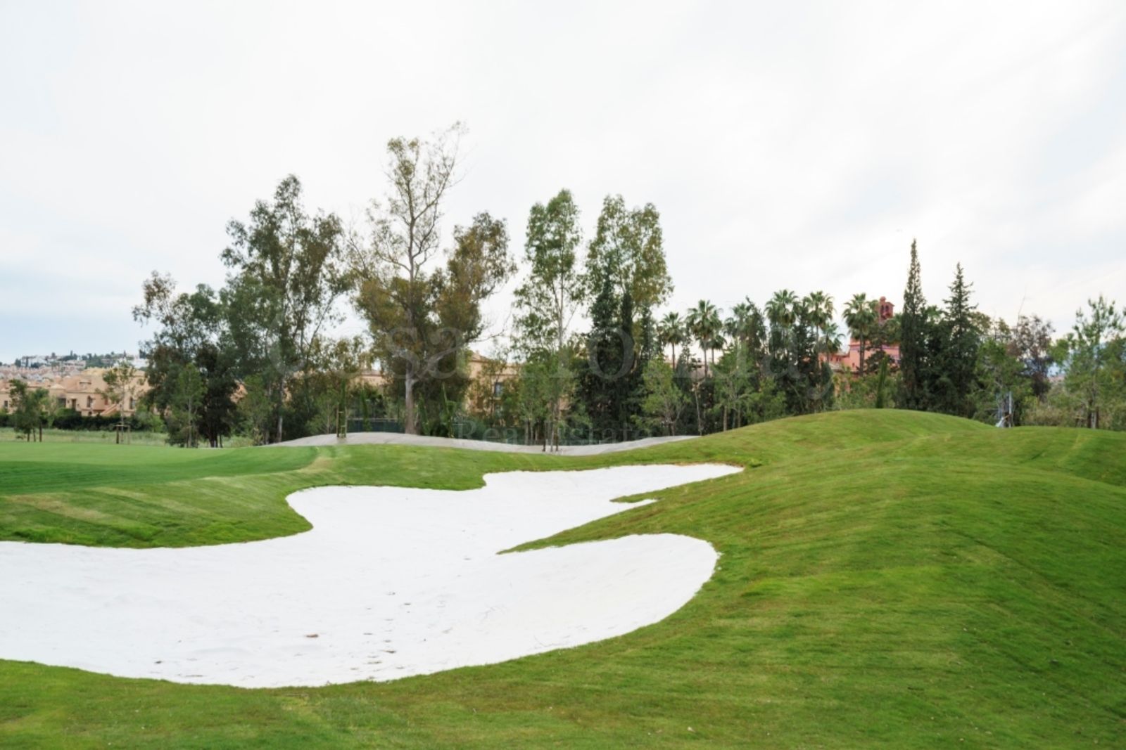 Penthouse in New Golden Mile, Estepona
