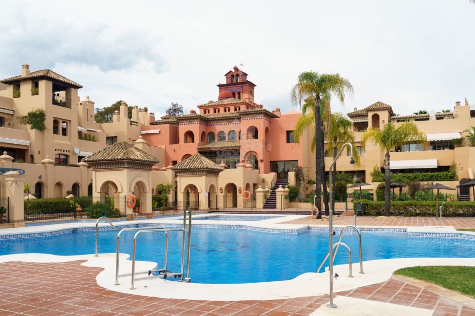 Penthouse w New Golden Mile, Estepona