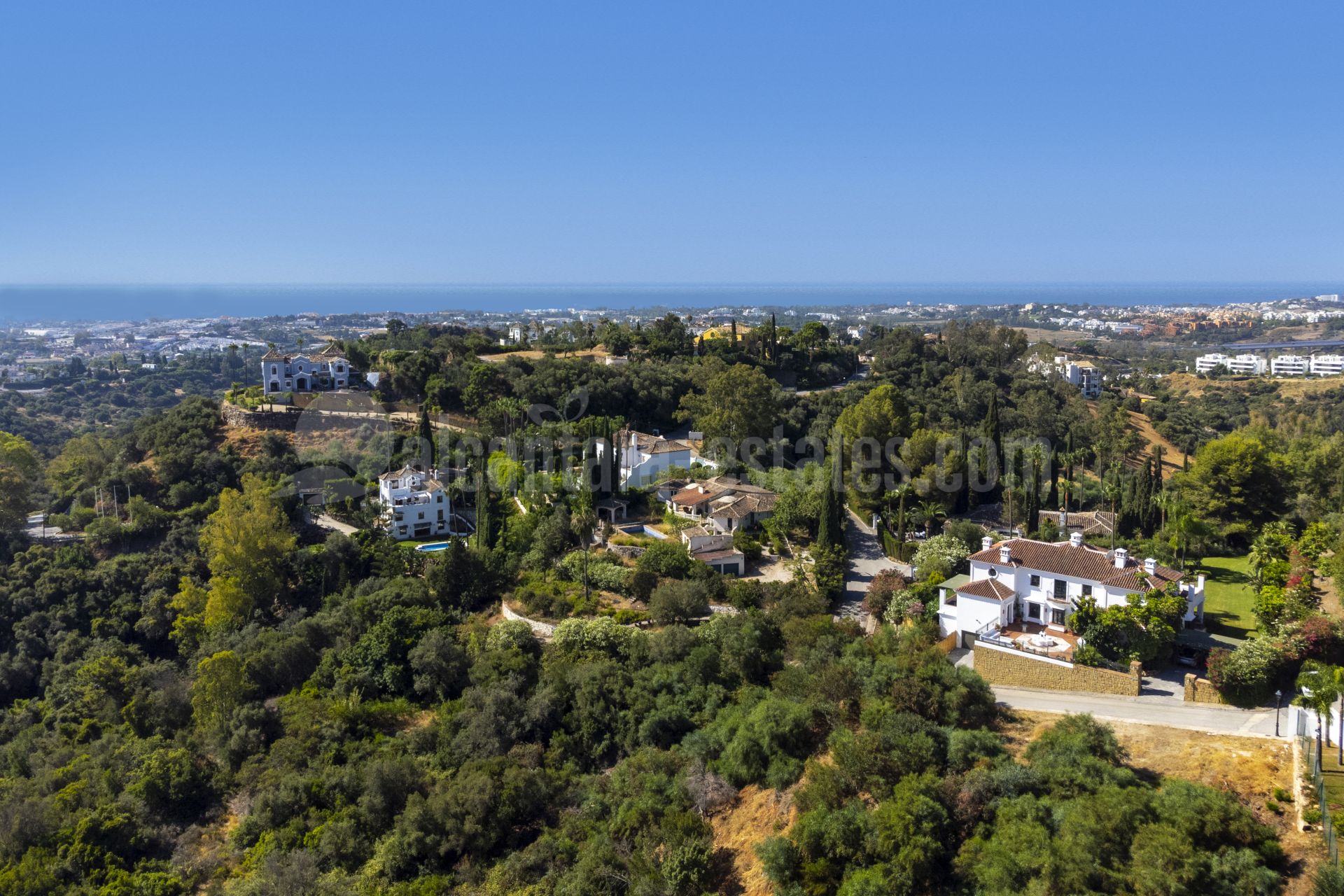 Villa in Puerto del Almendro, Benahavis