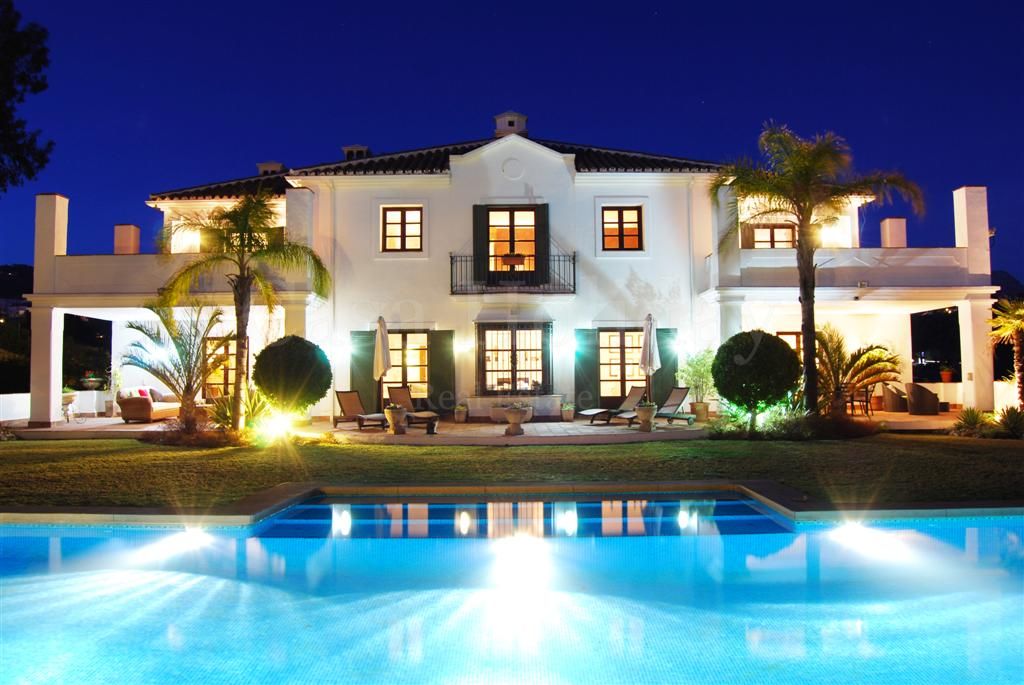 Villa en Puerto del Almendro, Benahavis