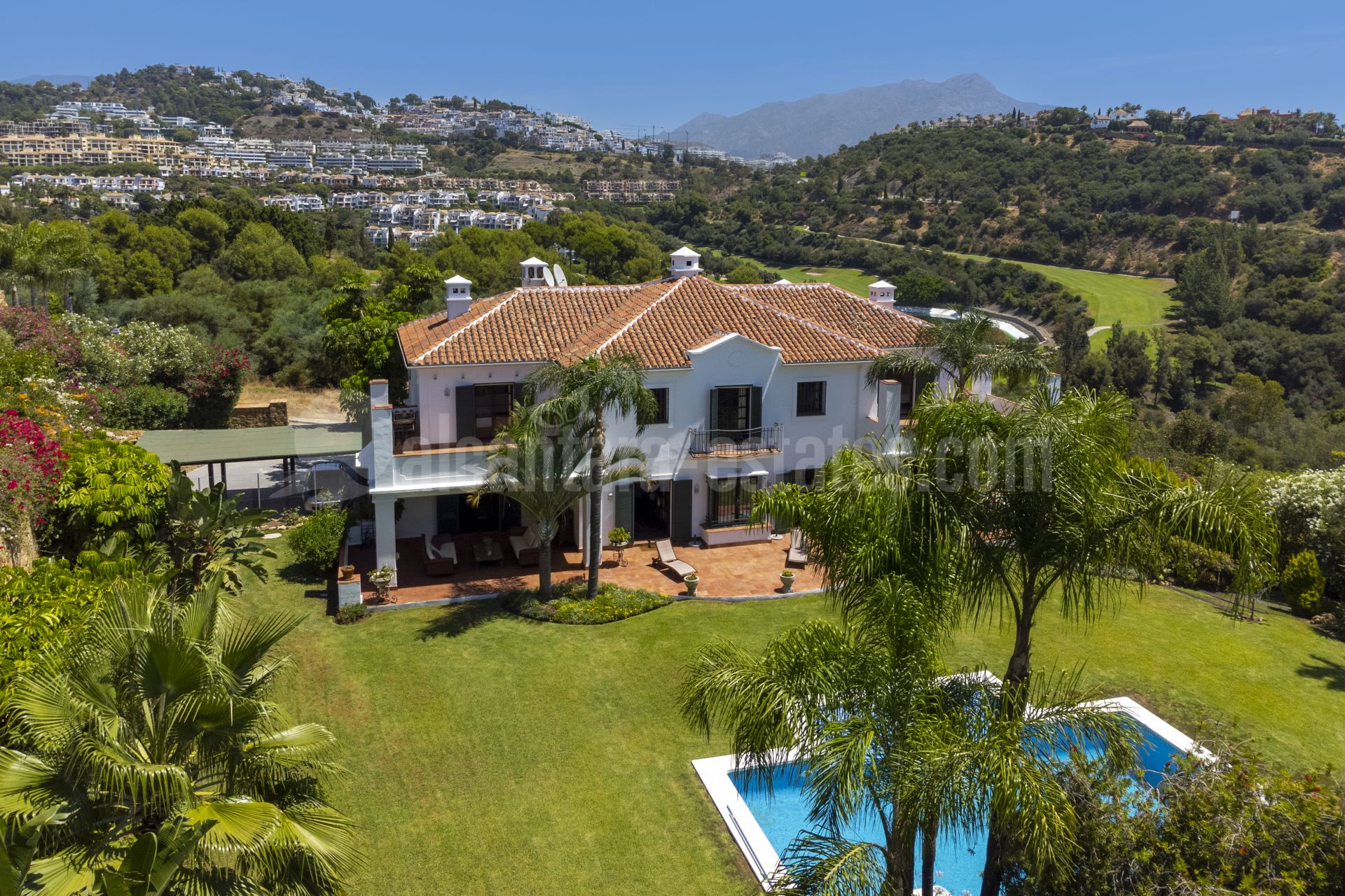 Villa in Puerto del Almendro, Benahavis