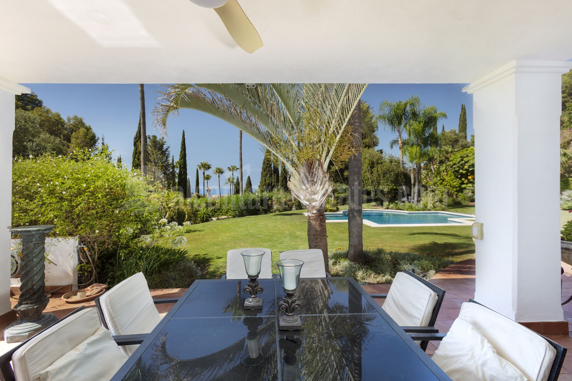 Villa in Puerto del Almendro, Benahavis