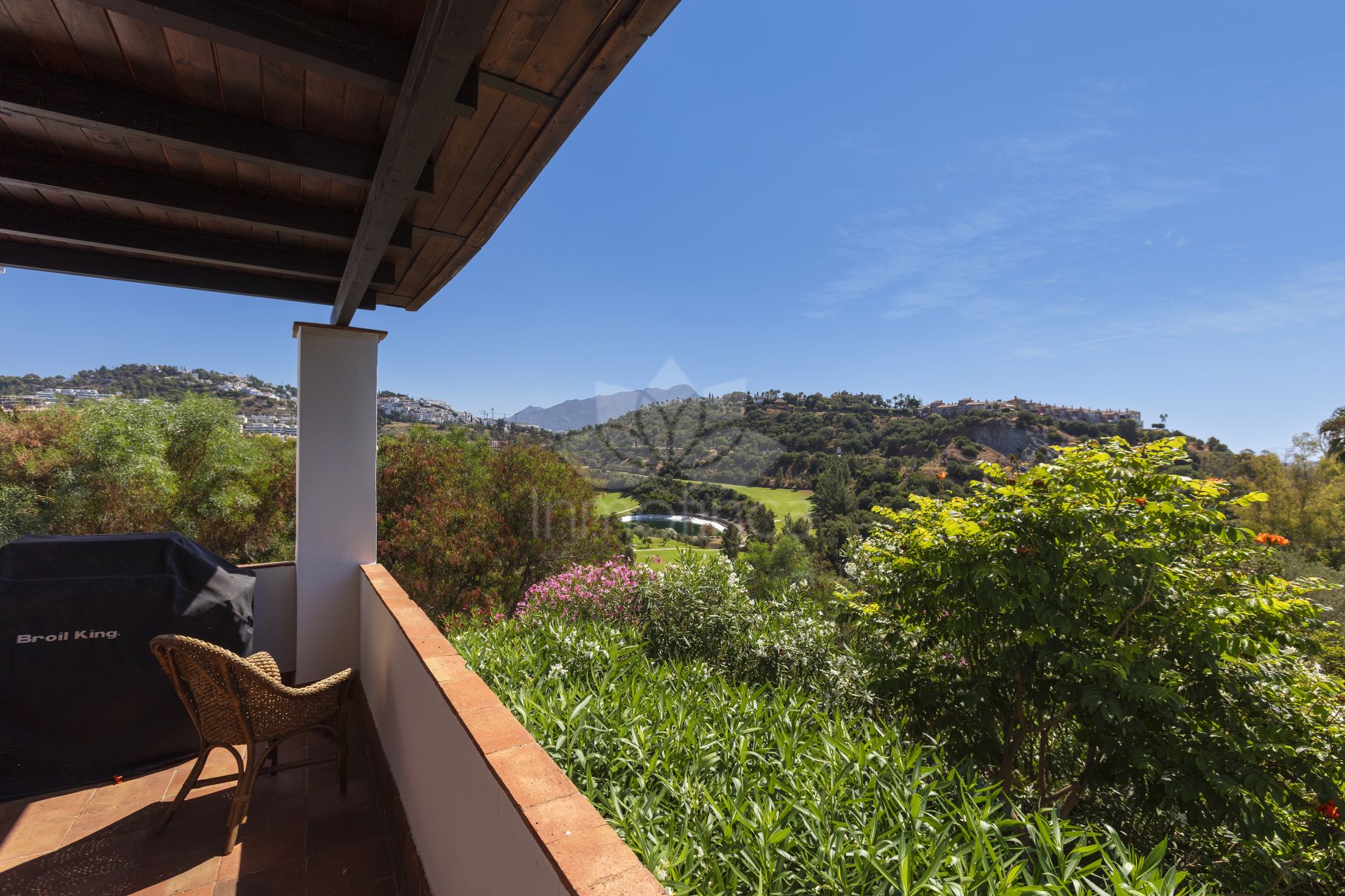 Villa in Puerto del Almendro, Benahavis
