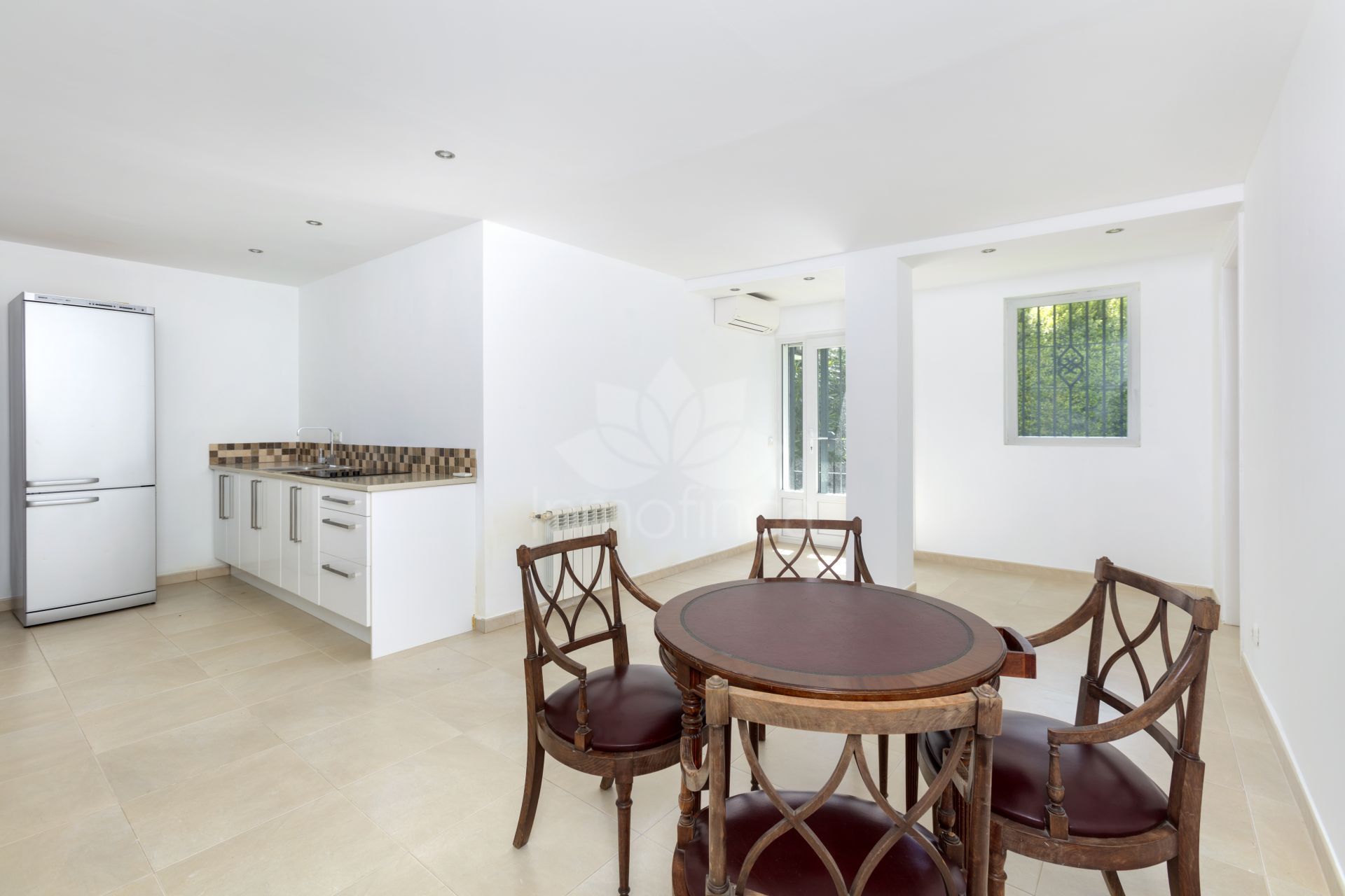Villa in Puerto del Almendro, Benahavis
