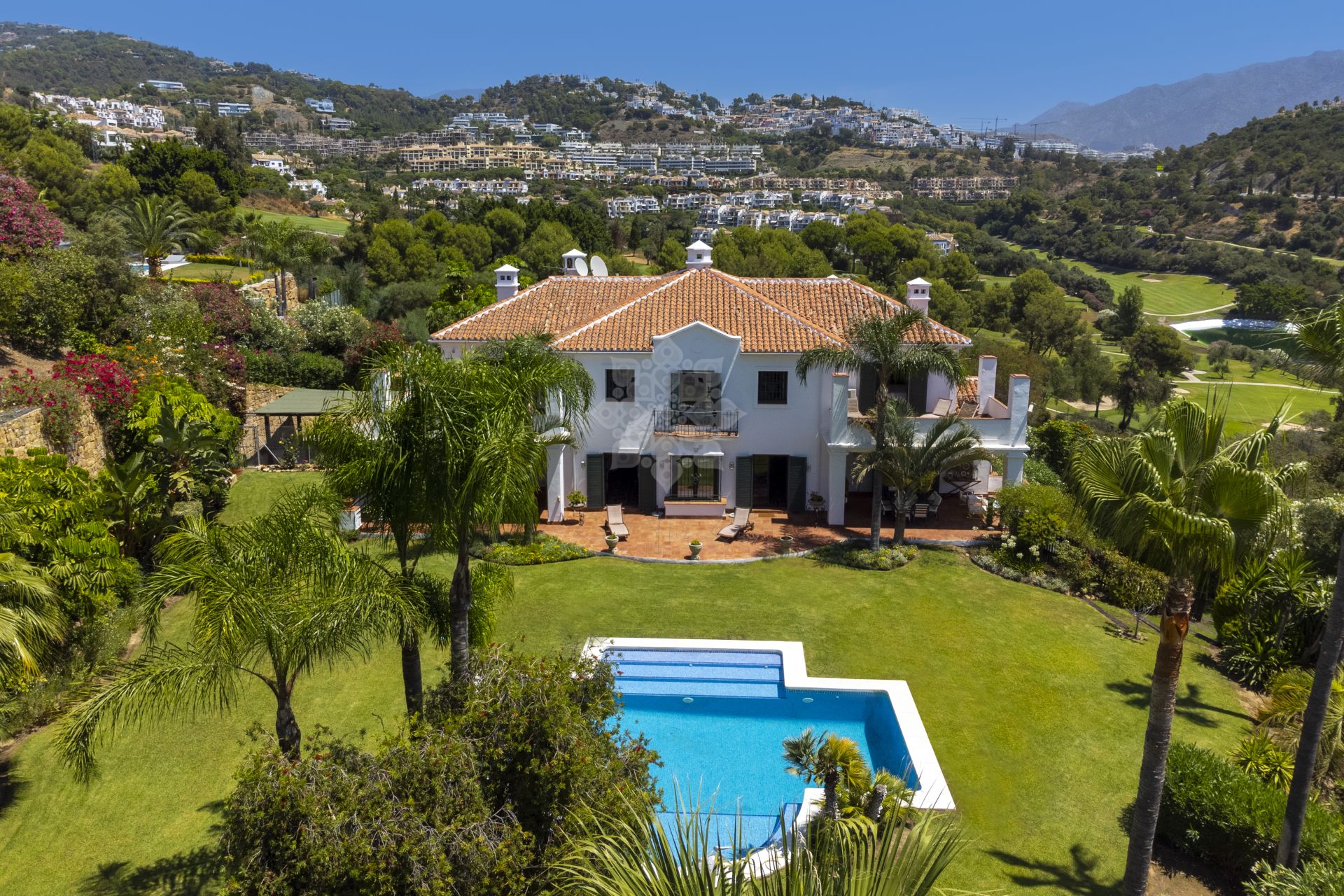 Villa in Puerto del Almendro, Benahavis