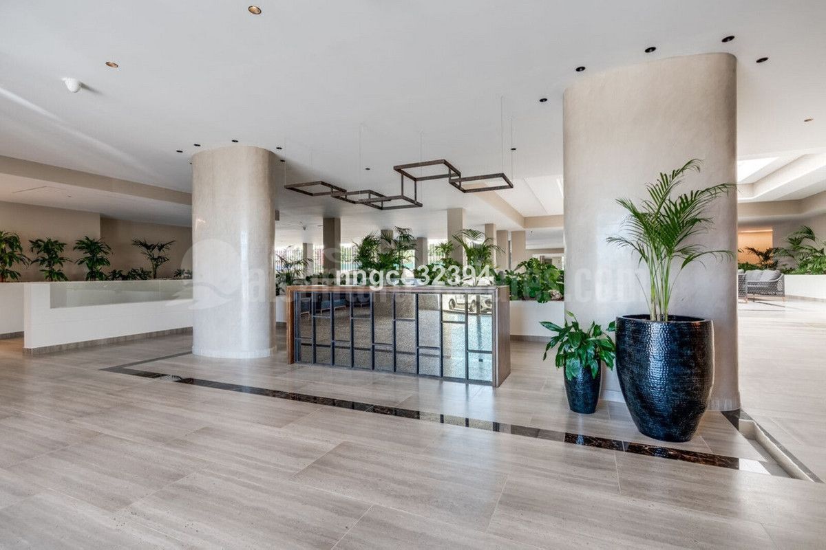 Apartment in Nueva Andalucia, Marbella