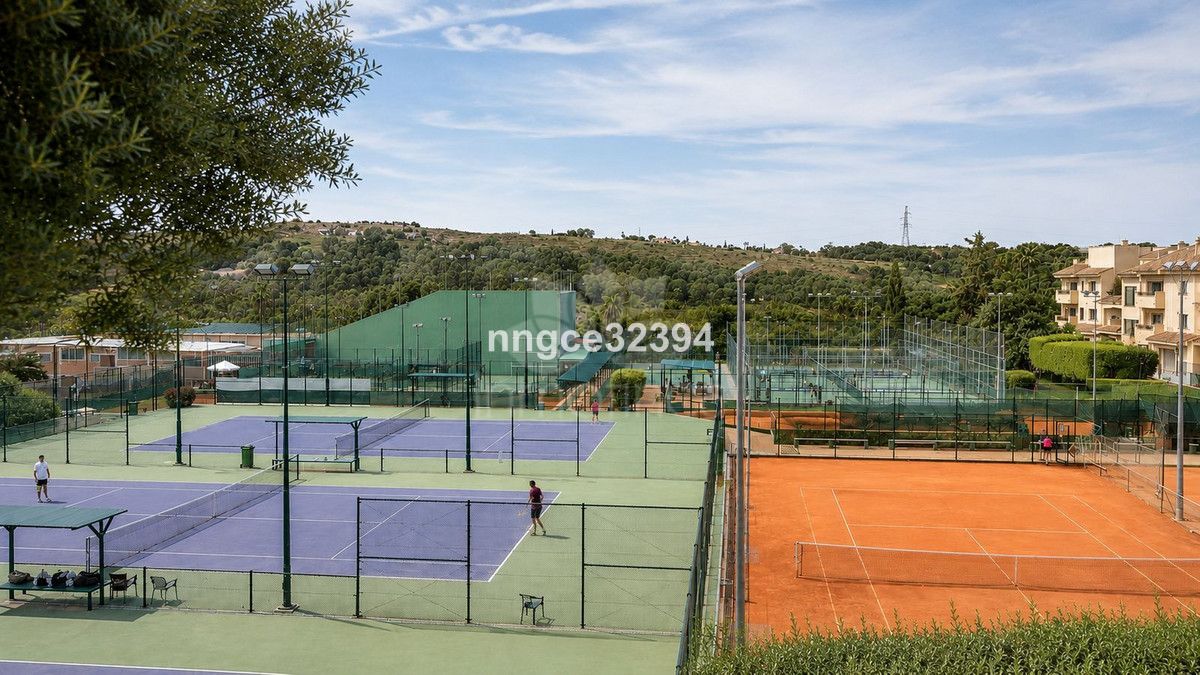 Duplex Penthouse in New Golden Mile, Estepona