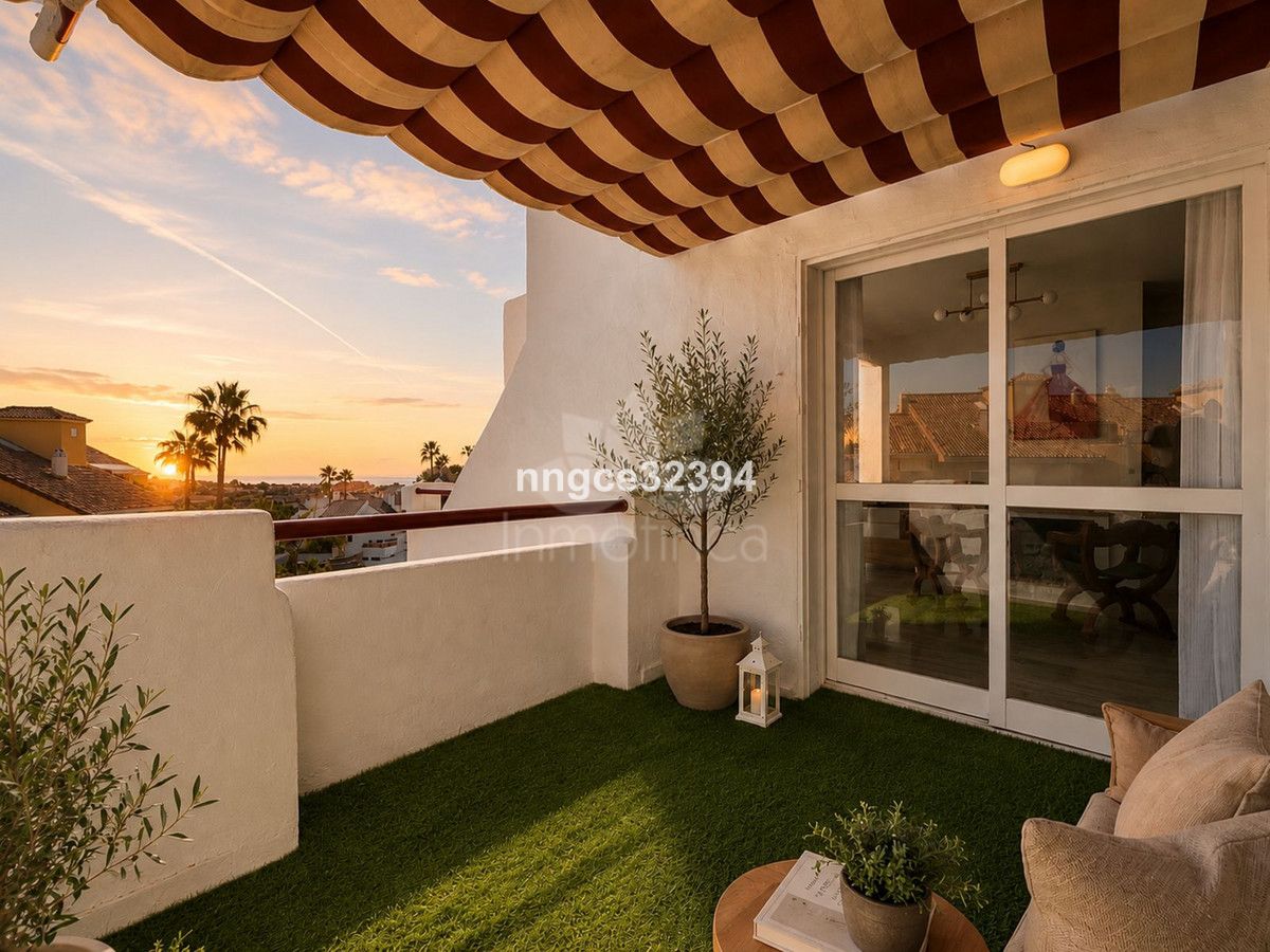 Duplex Penthouse in New Golden Mile, Estepona