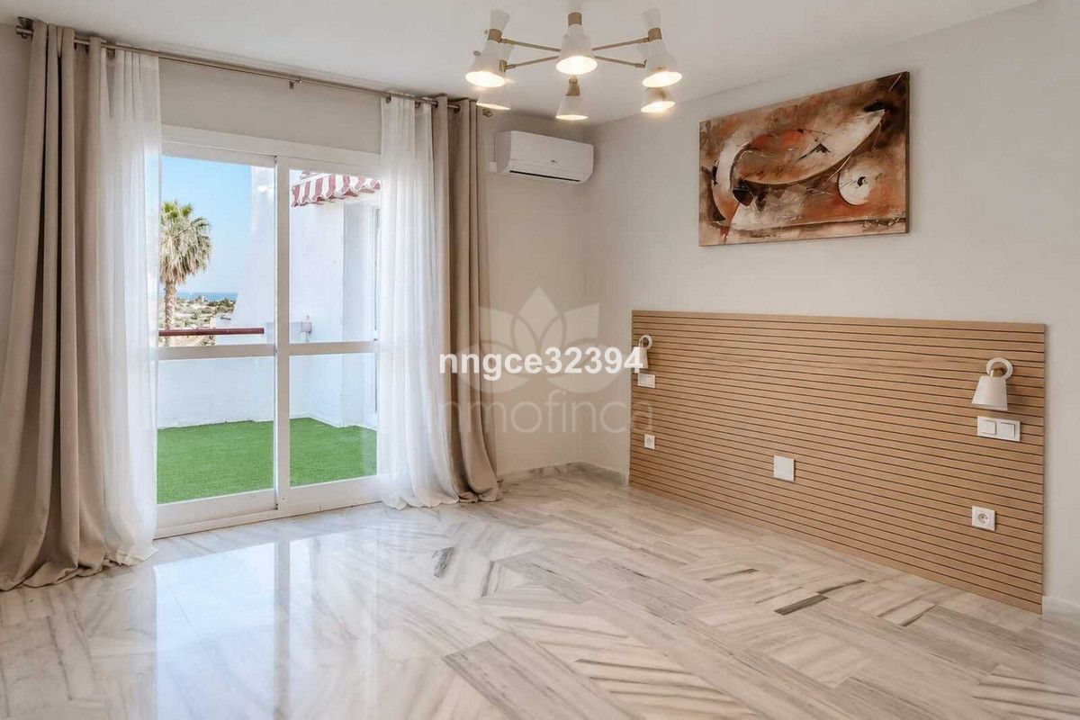 Duplex Penthouse in New Golden Mile, Estepona