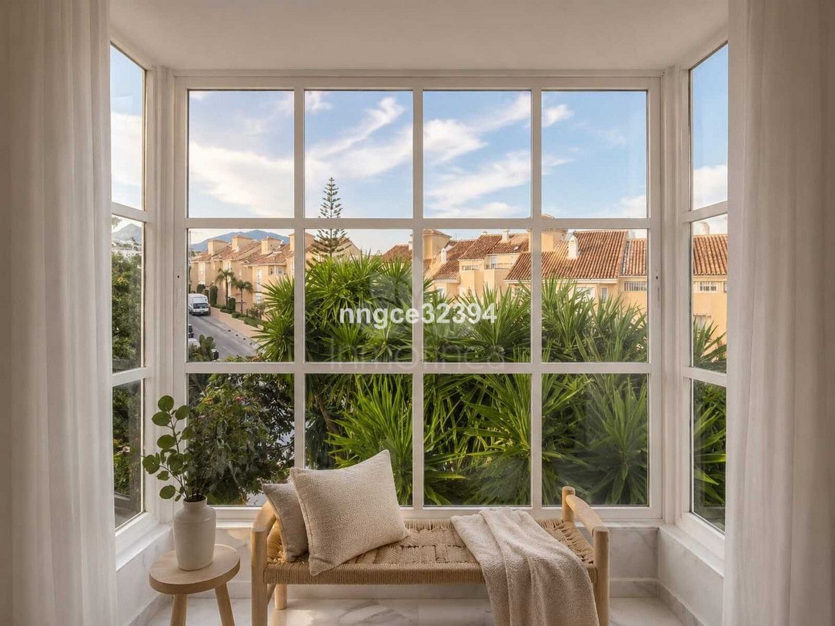 Duplex Penthouse in New Golden Mile, Estepona