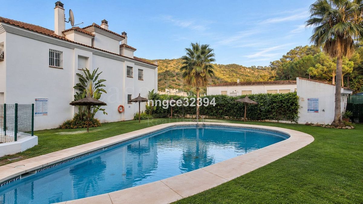 Ground Floor Apartment in Benahavis