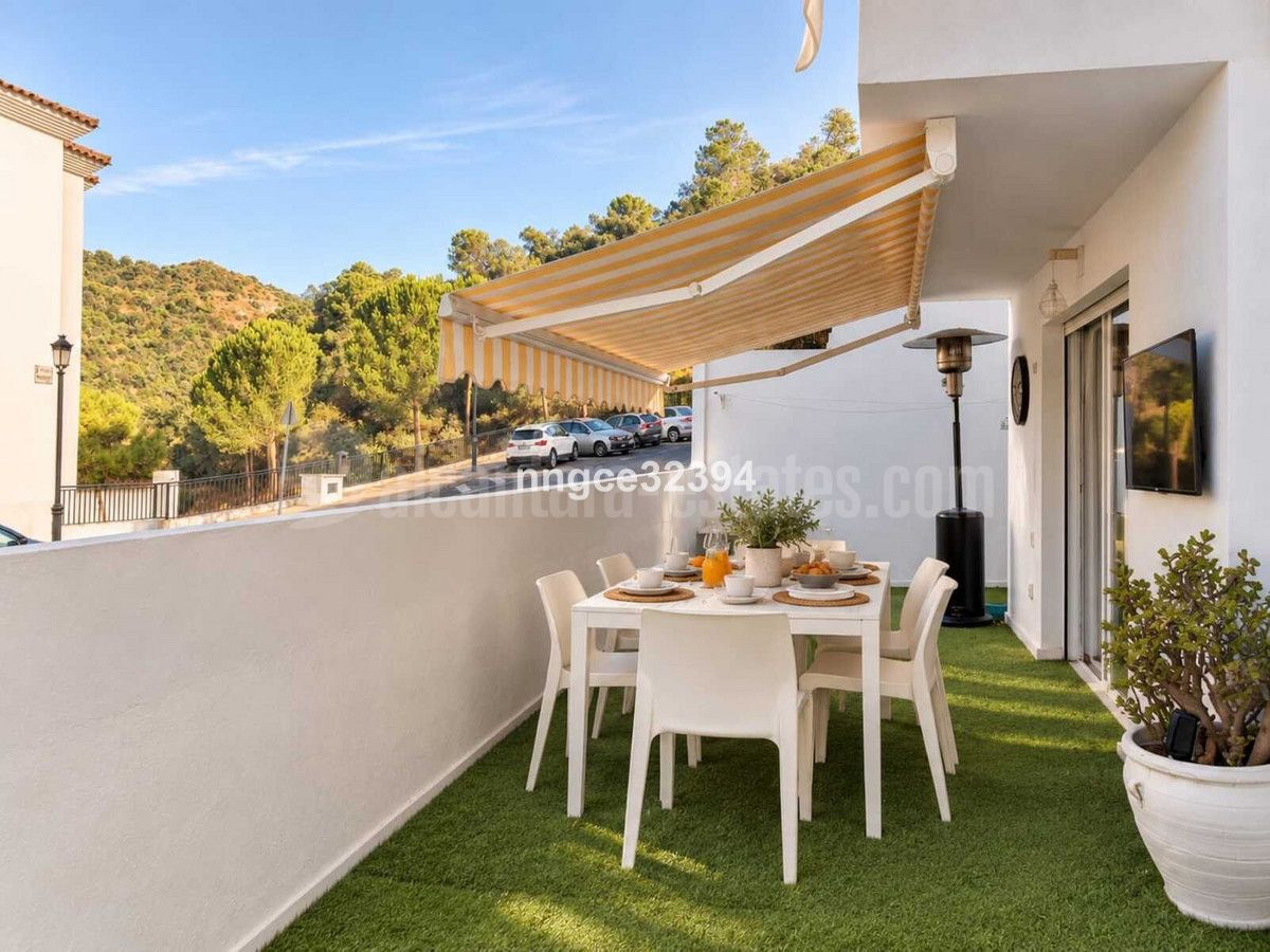 Ground Floor Apartment in Benahavis