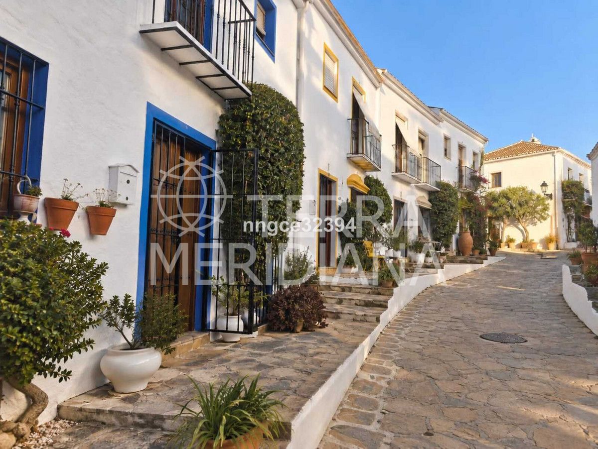 Town House in Nueva Andalucia, Marbella
