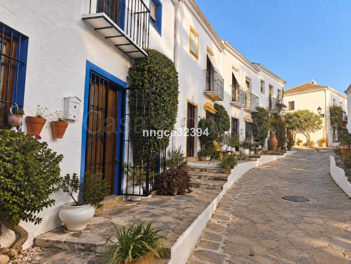 Town House in Nueva Andalucia, Marbella