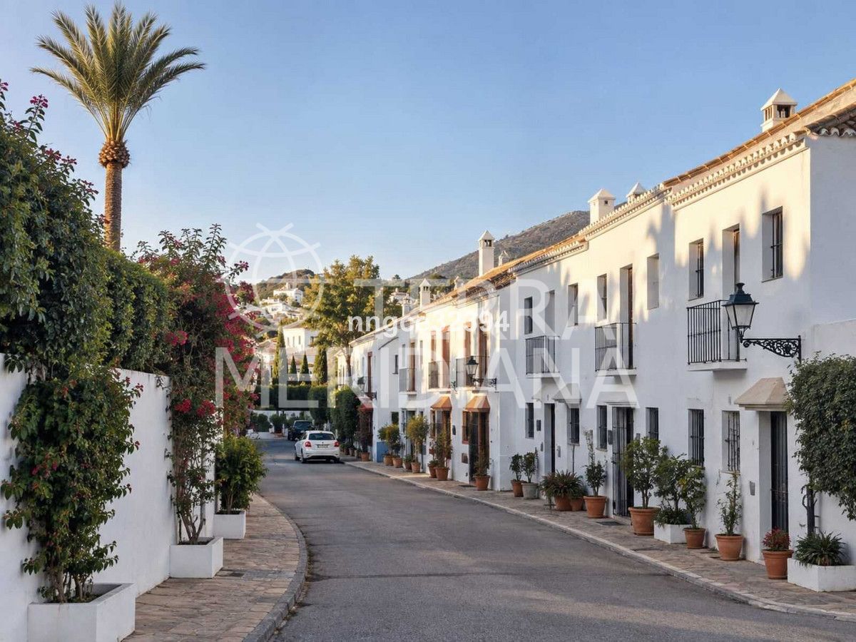 Town House in Nueva Andalucia, Marbella