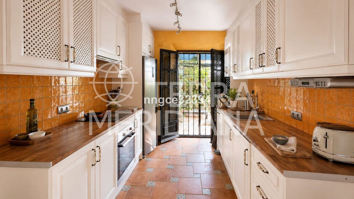 Town House in Nueva Andalucia, Marbella