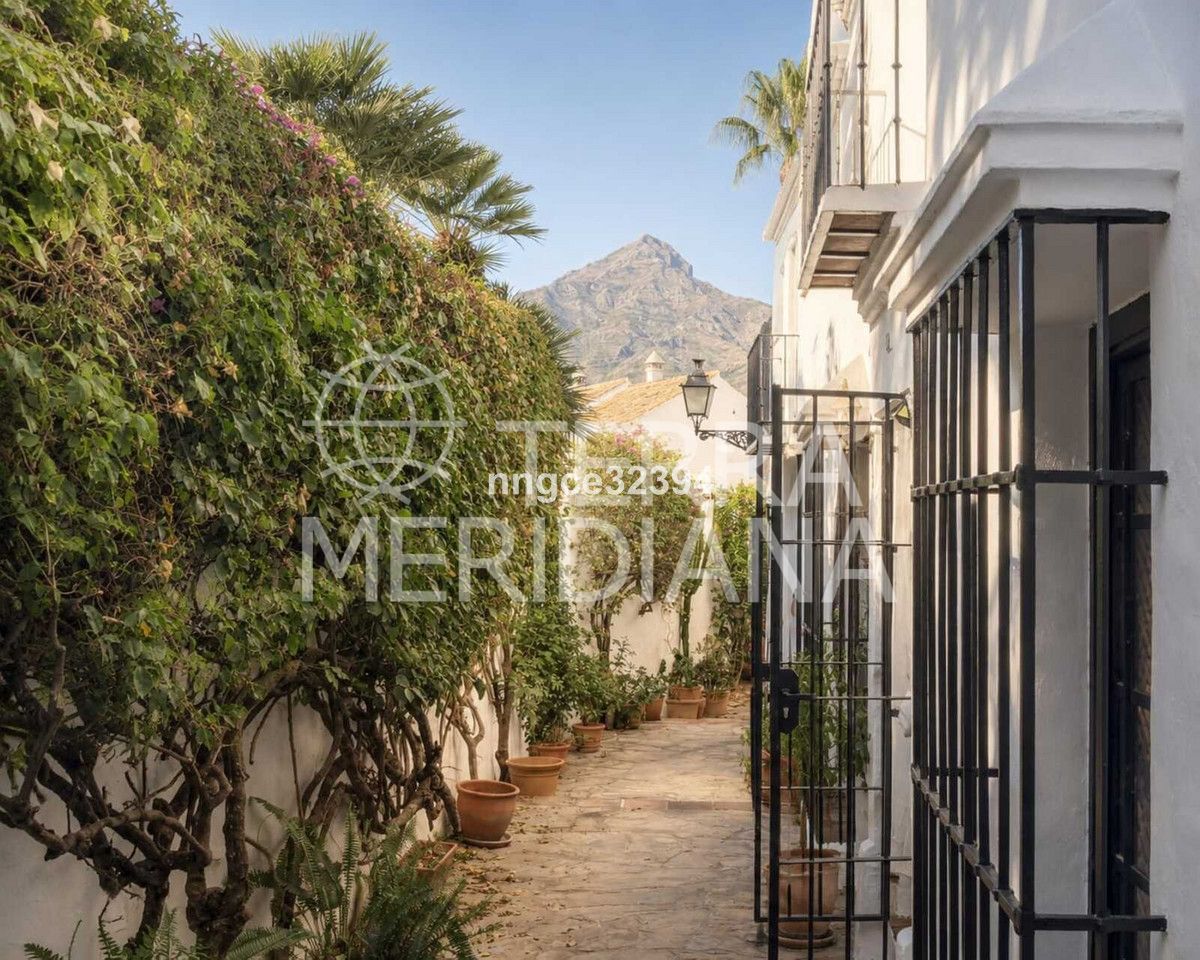 Town House in Nueva Andalucia, Marbella