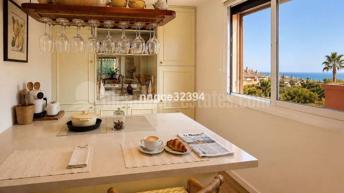 Apartment in Marbella Golden Mile, Marbella
