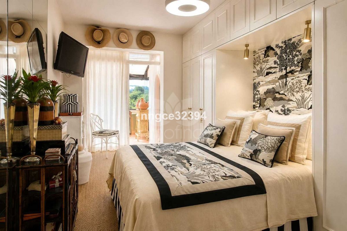 Apartment in Marbella Golden Mile, Marbella