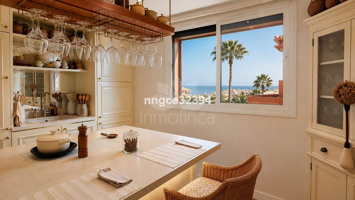 Apartment in Marbella Golden Mile, Marbella