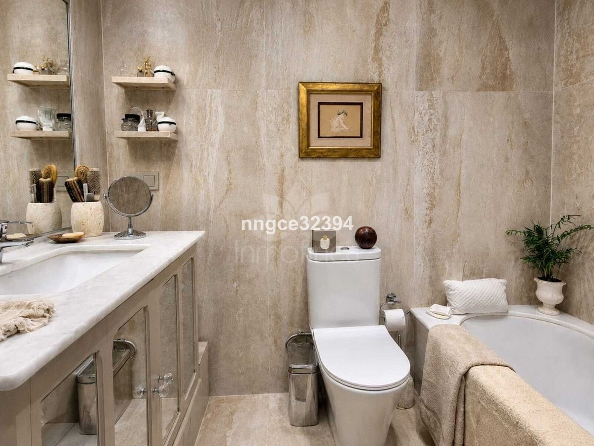 Apartment in Marbella Golden Mile, Marbella
