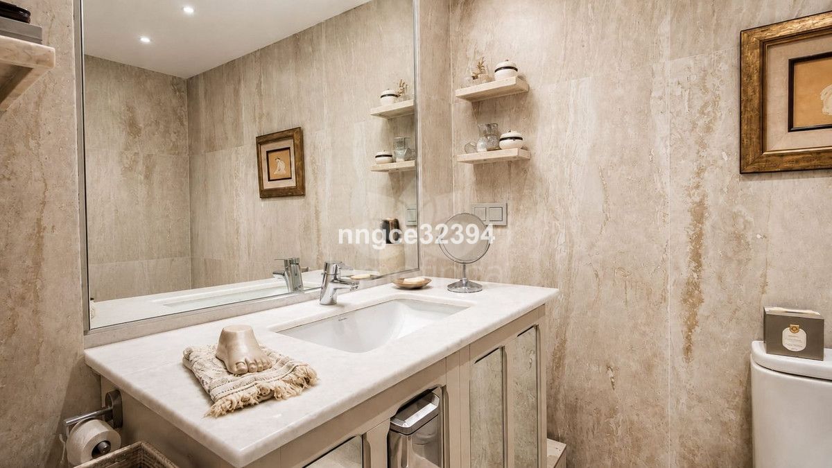 Apartment in Marbella Golden Mile, Marbella