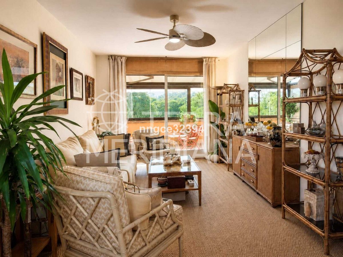 Apartment in Marbella Golden Mile, Marbella
