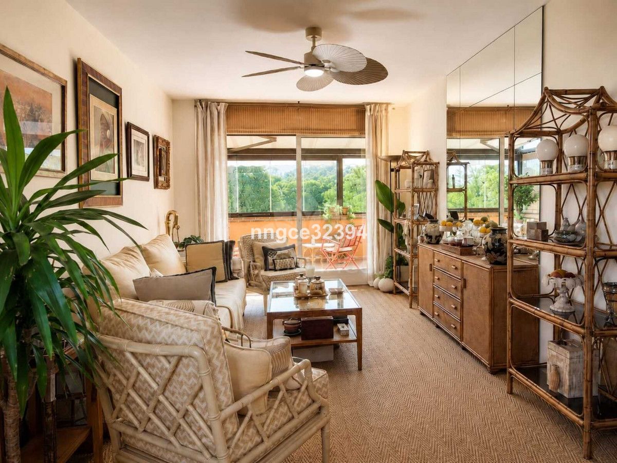 Apartment in Marbella Golden Mile, Marbella