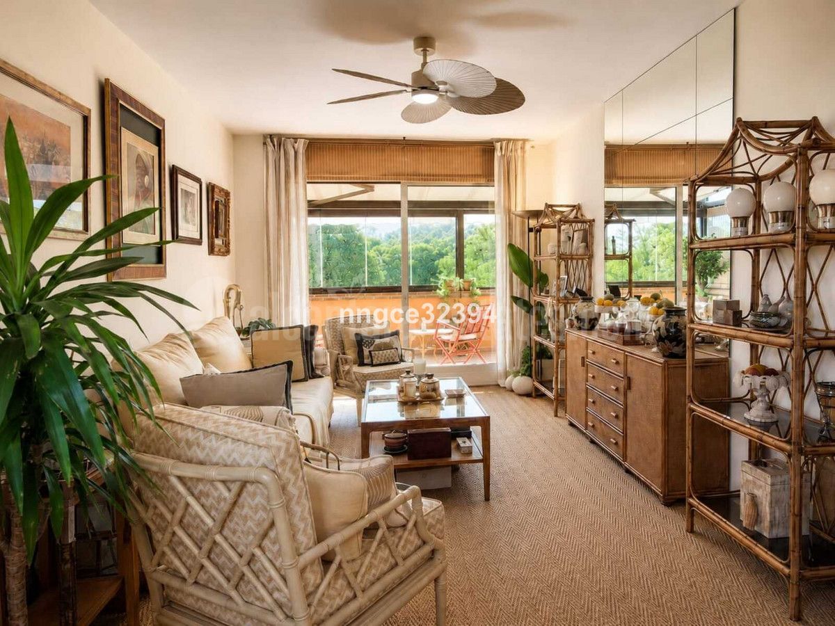 Apartment in Marbella Golden Mile, Marbella