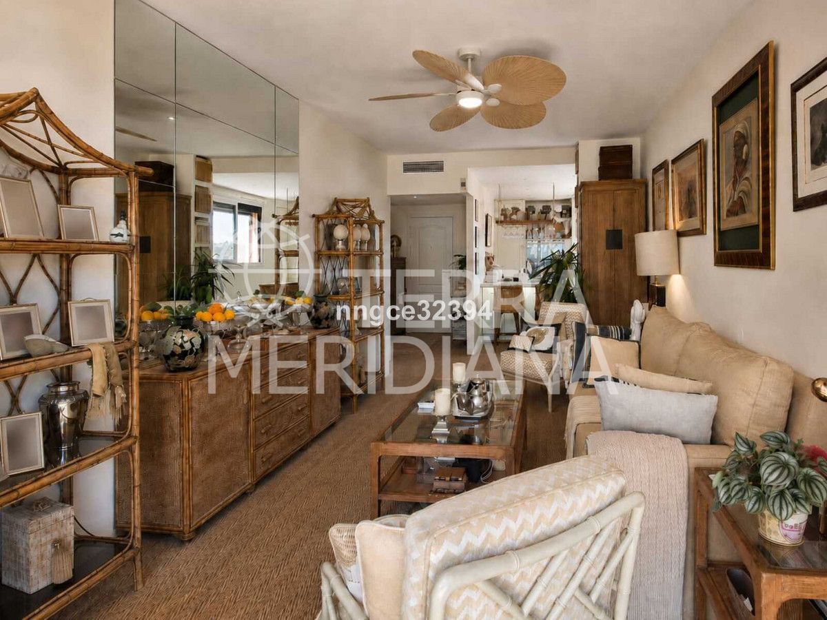Apartment in Marbella Golden Mile, Marbella