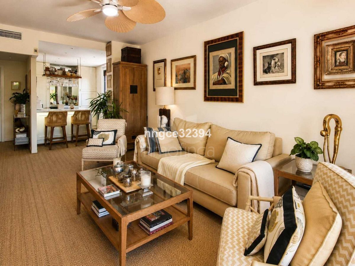 Apartment in Marbella Golden Mile, Marbella