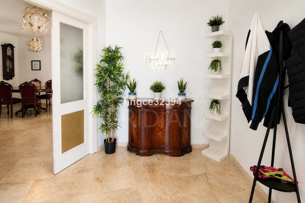 Penthouse in New Golden Mile, Estepona