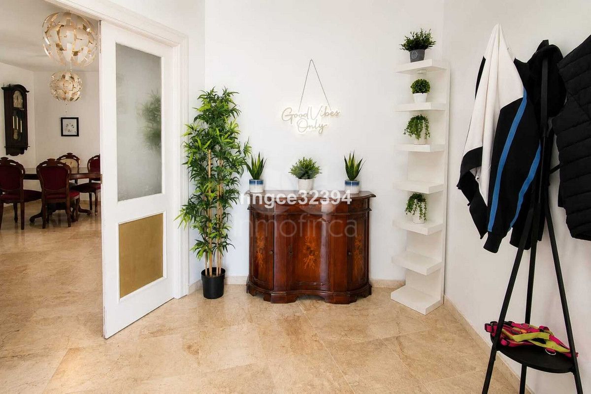 Penthouse in New Golden Mile, Estepona