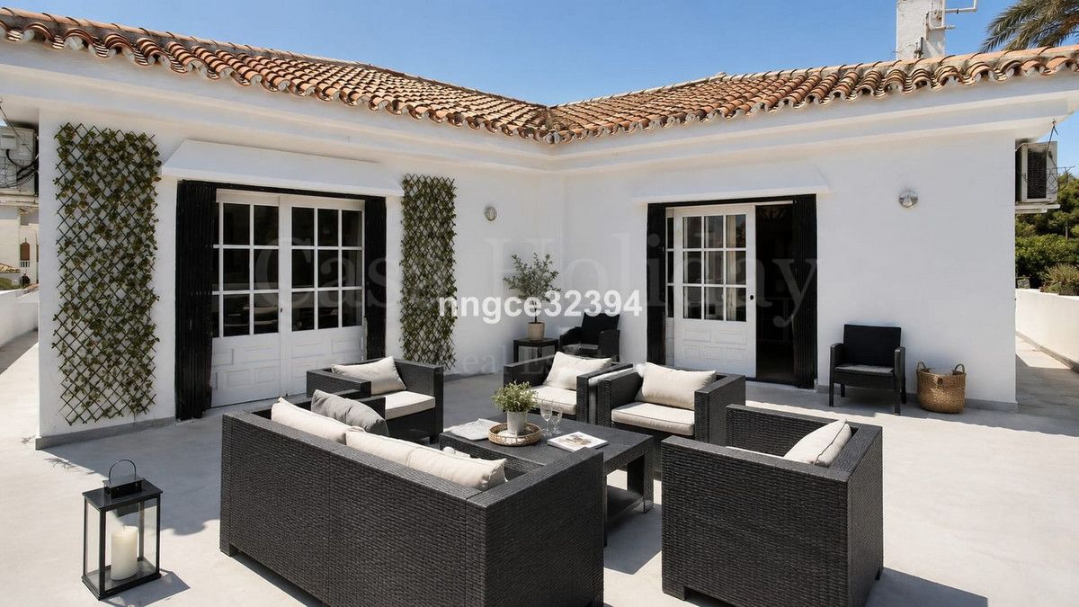 Penthouse in New Golden Mile, Estepona