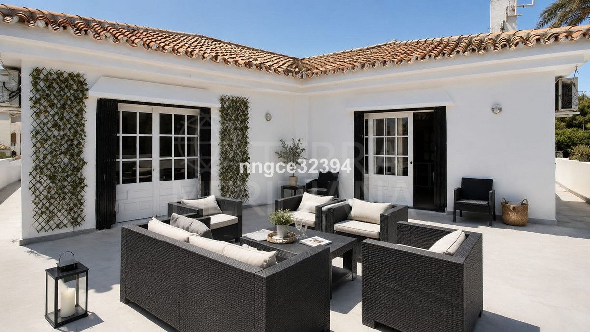 Penthouse in New Golden Mile, Estepona