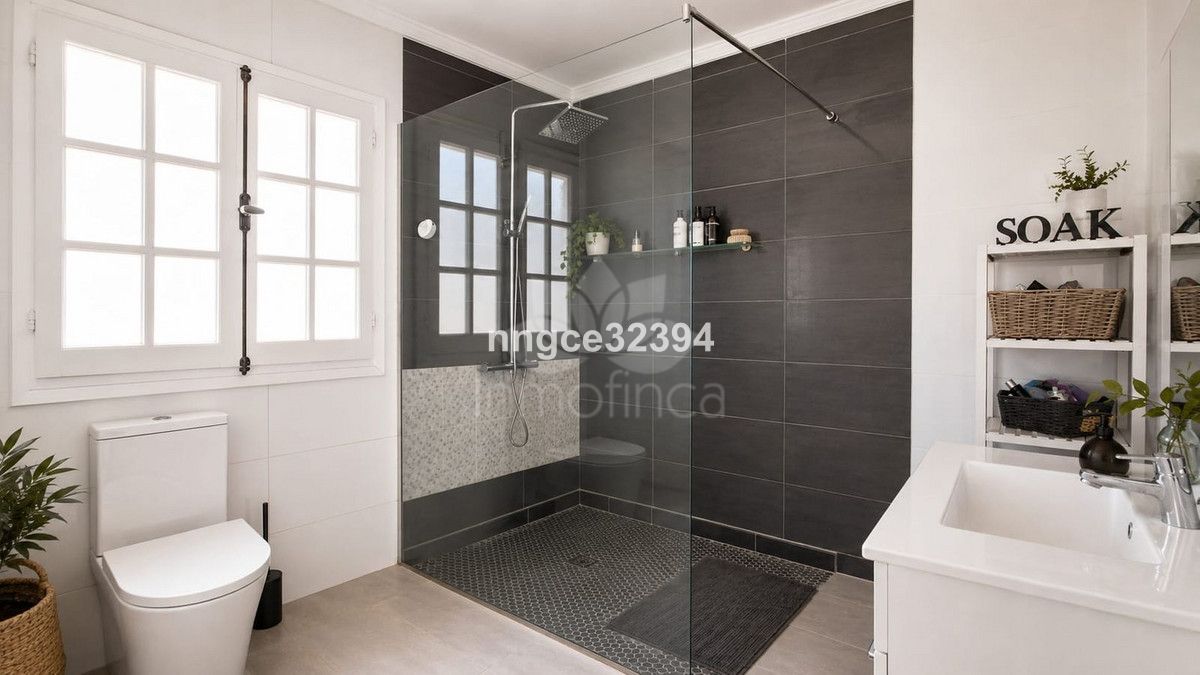 Penthouse in New Golden Mile, Estepona