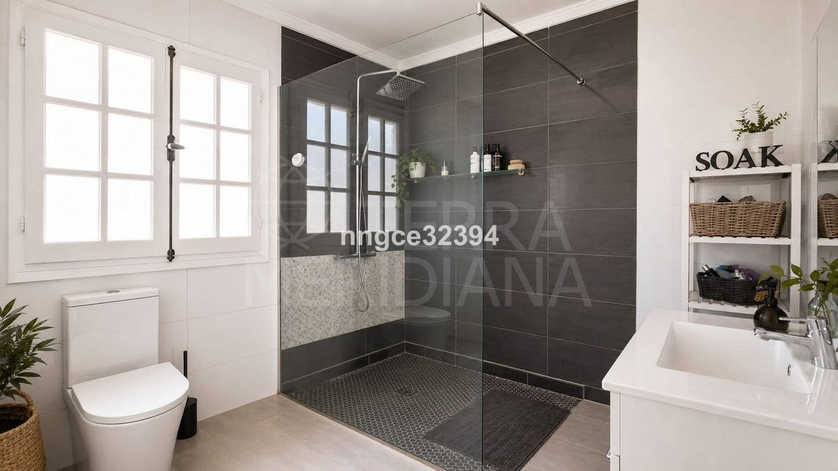 Penthouse in New Golden Mile, Estepona