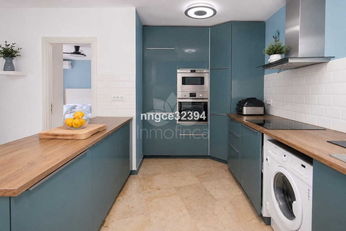 Penthouse in New Golden Mile, Estepona